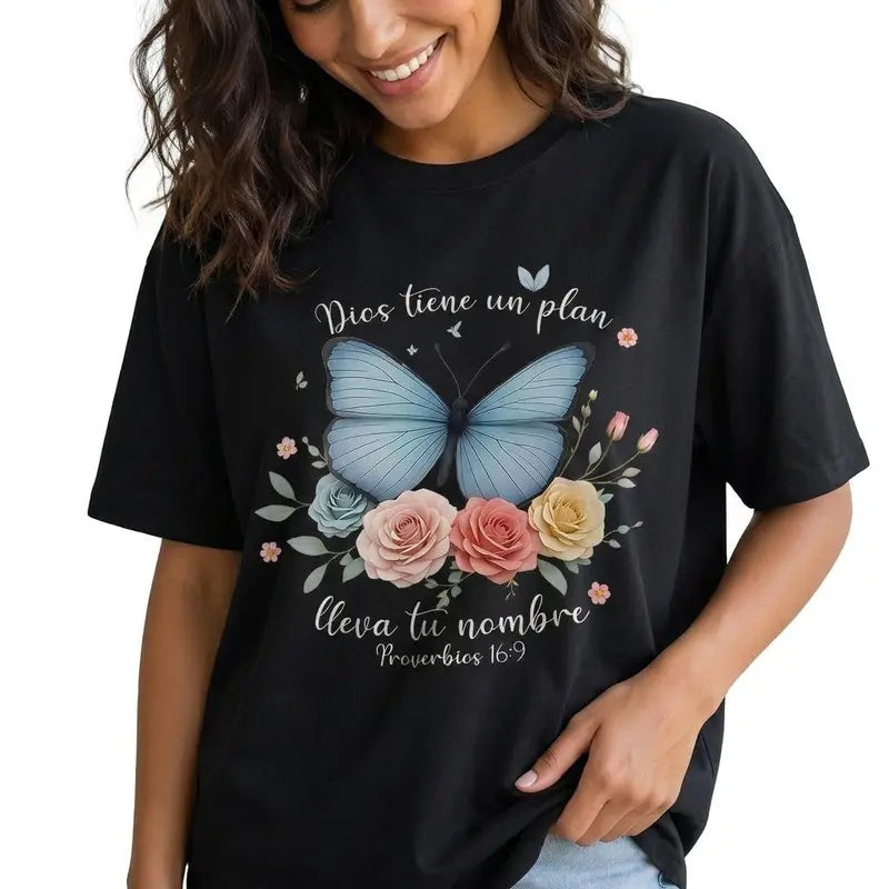 Dios Tiene Un Plan butterfly shirt black